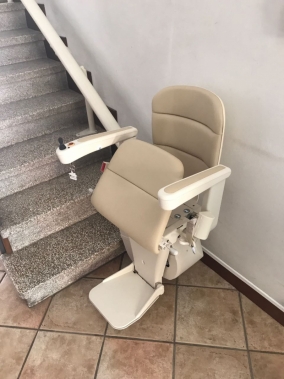 L'Active Seat permette di salire e scendere più facilmente dal seggiolino - Boccato Ascensori Srl